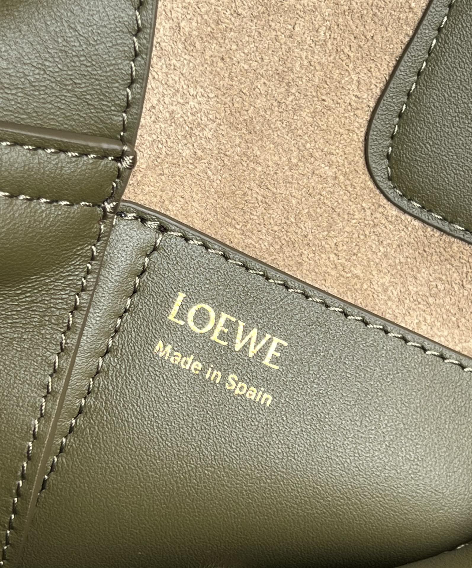 Loewe Mini Pebble Bucket in Mellow Calfskin Green